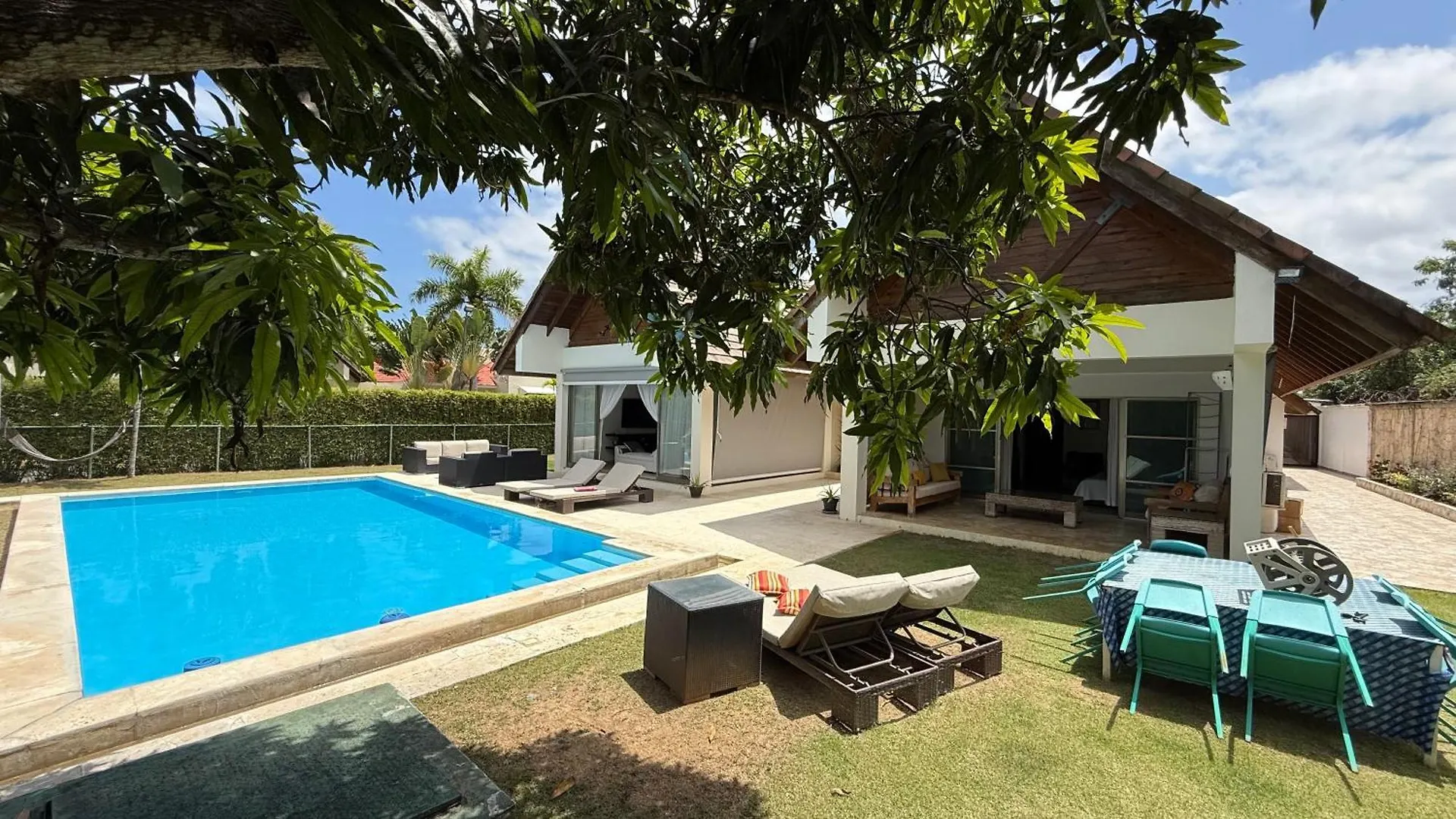 Centrally Exterior Villa Accessible & Pet Friendly Punta Cana