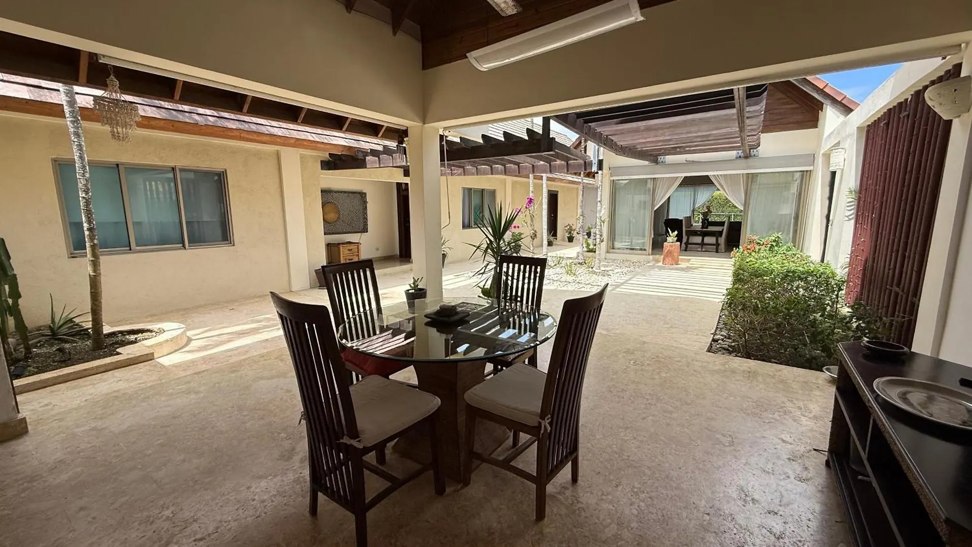 Centrally Exterior Villa Accessible & Pet Friendly Punta Cana